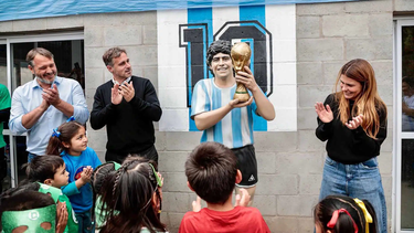 La escultura de Diego Armando Maradona en Lagormasino.
