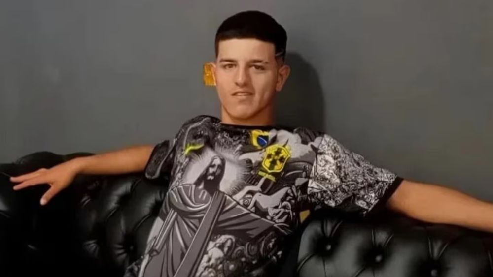 Gonzalo Ferloni, de 18 años, desapareció el domingo por la tarde tras ingresar al río Quequén. Gonzalo Ferloni, de 18 años, desapareció el domingo por la tarde tras ingresar al río Quequén.