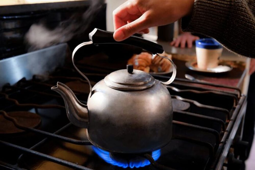 Calentar la pava cuesta cada día más: el gas es el servicio energético que más aumentó.