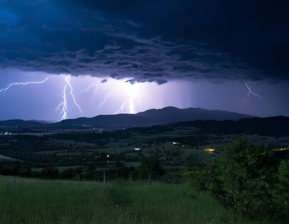 Alerta amarilla por tormentas. (Adobe Firefly)