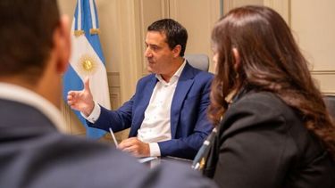 El senador nacional por la provincia de Buenos Aires, Maximiliano Abad.