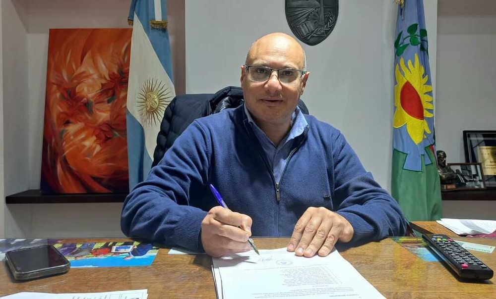 El intendente de Balcarce, Esteban Reino.