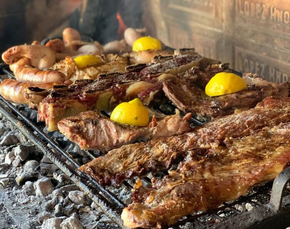 Una parrillada o un picnic exigen atención para evitar intoxicaciones.