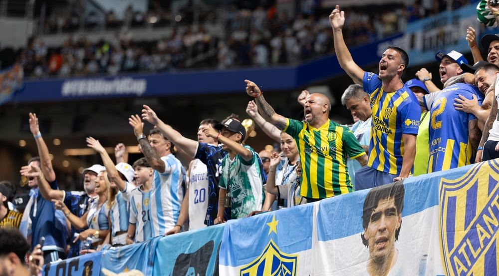 Camisetas de clubes argentinos, de Primera y del Ascenso. Todo unidos por las misma pasión.