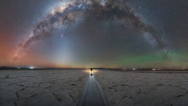 “Universo de Sal”, de Alejandra Heis, fue tomada por la noche en las Salinas Grandes, Jujuy.
