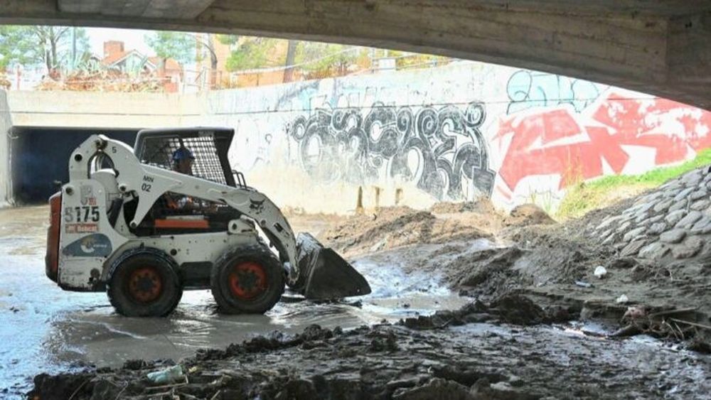 Limpieza del arroyo Napostá en Bahía Blanca. - X -