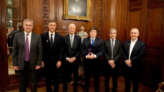 Quirno, López Minujín, Dimon, Milei, Caputo y Aguirre. 