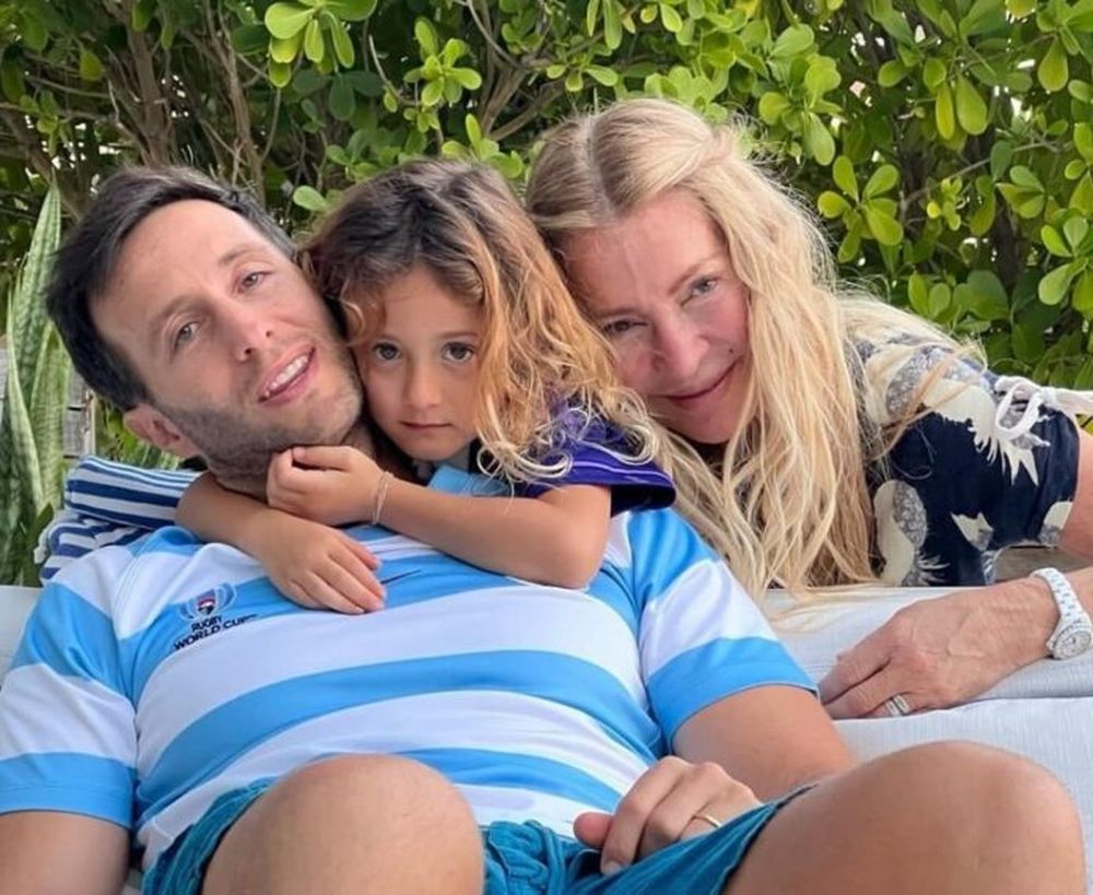 Mila Yankelevich junto a su padre Tomás y su abuela Cris Morena. (Facebook)