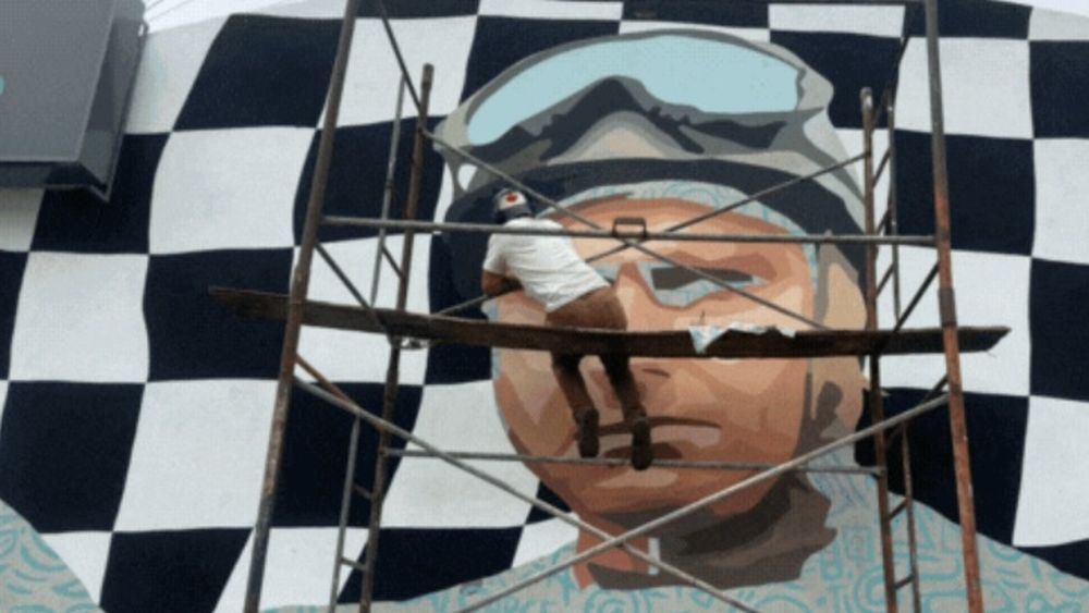 El mural de Juan Manuel Fangio en su Balcarce natal. El mural de Juan Manuel Fangio en su Balcarce natal.