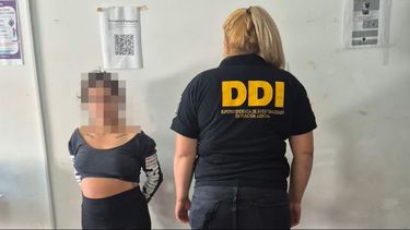 A.N.A., acusada de asesinar a su vecina y huir.