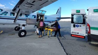 El traslado sanitario de la niña oriunda de Necochea se realizó desde Bariloche hacia La Plata. (Ministerio de Salud)