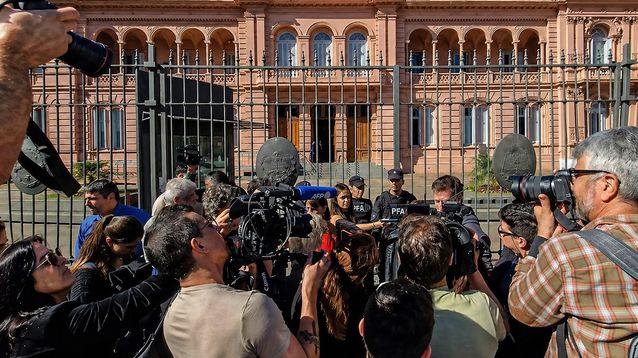 Los periodistas tienen prohibido el ingreso a la Casa Rosada.
