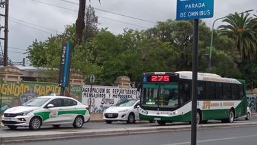 Los estudiantes deben cumplir con requisitos académicos para acceder al boleto. (DIB)