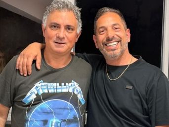 Ariel Diwan (derecha) es apoyado por Sebastián Pareja en su anhelo de gobernar el partido de Morón.