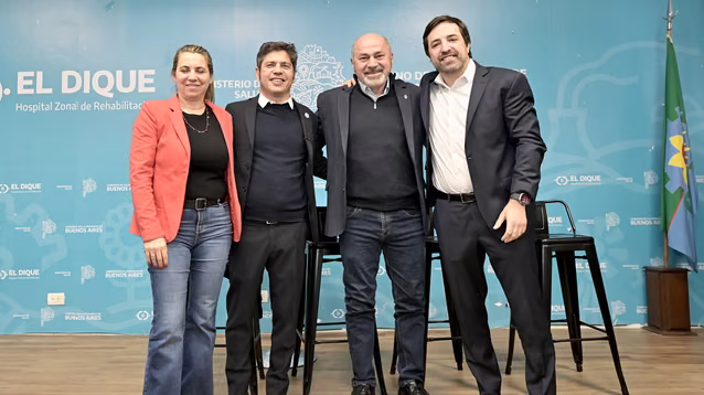 Julieta Calmels, Axel Kicillof, Mario Secco y Nicolás Kreplak en Ensenada.