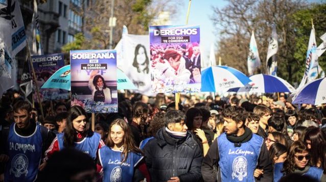 Una imagen de la marcha a Plaza de Mayo el miércoles. (DIB)/Archivo)