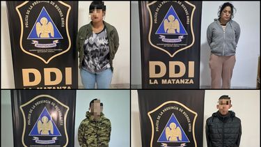Los primeros cuatro detenidos por el triple femicidio de Morena, Brenda y Lara: Daniela Iara Ibarra, Magalí Celeste González Guerrero, Miguel Ángel Villanueva Silva y Maximiliano Andrés Parra. (Ministerio de Seguridad bonaerense) 