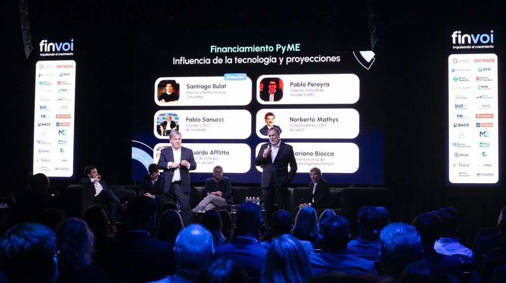 Presentación de la aplicación Finvoi, una herramienta que busca simplificar el financiamiento empresarial.&nbsp;